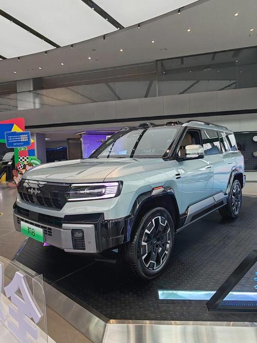 重庆336比亚迪方程豹硬派越野的爆款，英菲尼迪35周年与你共成长